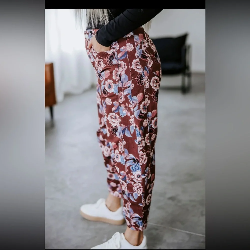 Olivaceous Barrel Pants Size Large Rust Burgundy Floral Pattern Button Closure - Picture 2 of 13